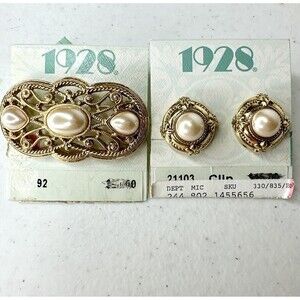1928 Brand Gold Tone Faux Pearl Brooch Oval‎ & clip Earrings Vintage Costume